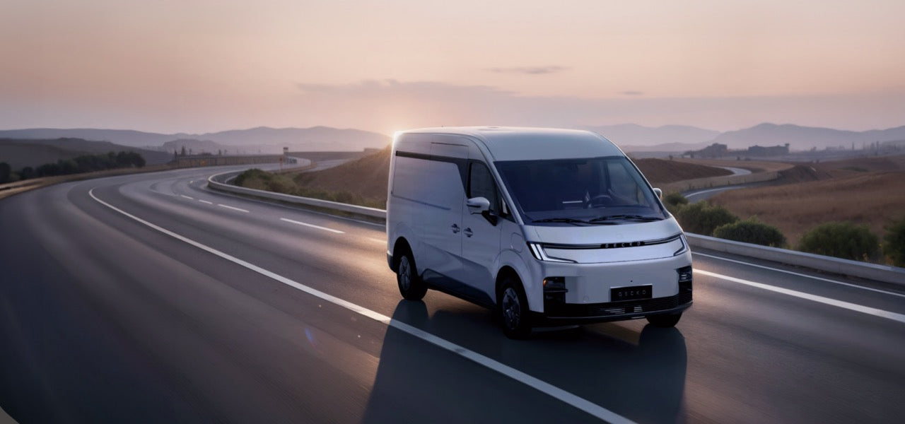 GECKO MAGICWAY -umpipakettiauto tiellä
